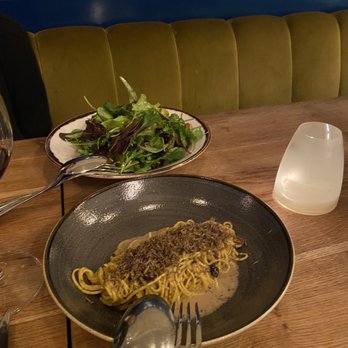 La Bottega Linka - Spaghetti with truffles - Italian Near Me - Prague, Puerto Rico