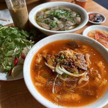 Trung Nguyen Cafe - Cafe Den Nong, Banh Canh Cua, Pho Bo Vien, Cha Gio - Vietnamese Near Me - Vancouver, British Columbia