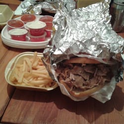Cafeteria Varela Teledonner Kebab 2 - Doner kebab mixto con ración de patatas y salsas