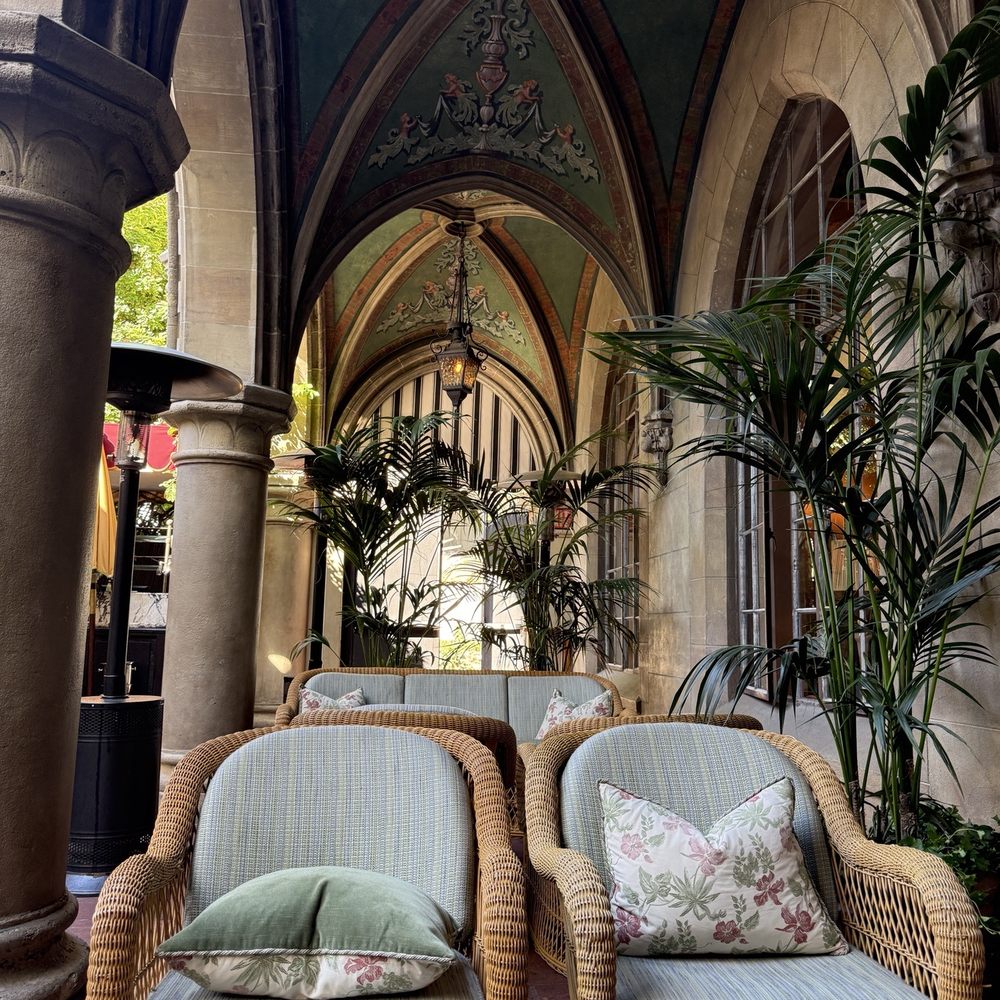 Couch seating