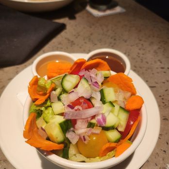 Yard House - Side salad from kids mac n cheese (behind) - New American Near Me - Orlando, Florida