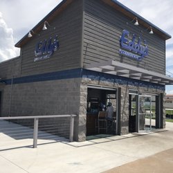 Eddy's Lakeside Bar