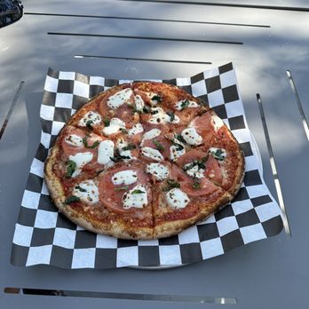 Spa Beach Bistro - Margarita Pizza - Pizza Near Me - St. Petersburg, Florida