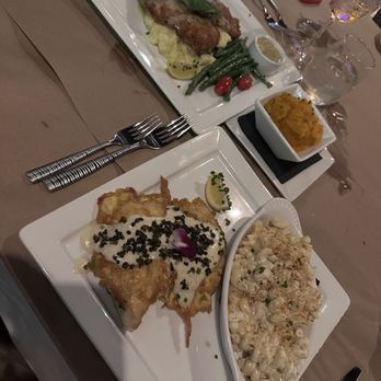 Square Grouper - Islamorada - Grouper francés and breaded chicken - Seafood Near Me - Islamorada, Florida Square Grouper - Islamorada - Grouper francés and breaded chicken - Seafood Near Me - Islamorada, Florida