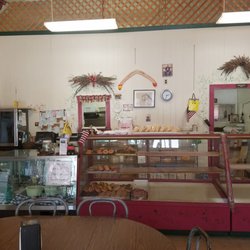 Boomerang Bakery - Pastry shelf