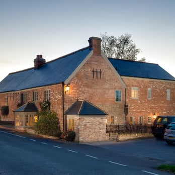 Three Daggers - Pubs Near Me - Edington, WIL