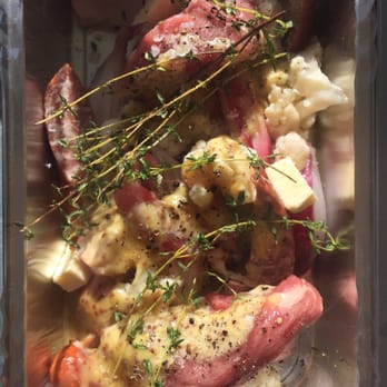 Homemate - Svinekød med chorizo pølse og surt. Syltede løg og blomkål. 15min i ovnen på 220grader. Det er nemt! - Do-It-Yourself Food Near Me - Frederiksberg, 84
