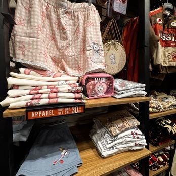 Boxlunch - Women's Clothing Near Me - San Antonio, Texas Boxlunch - Women's Clothing Near Me - San Antonio, Texas