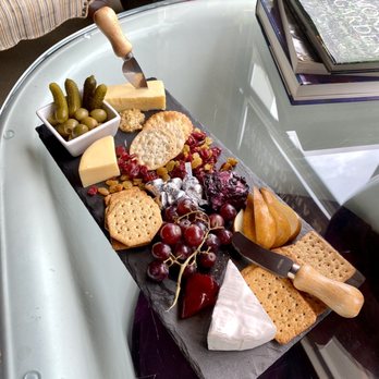 Golden Muse Winery - Fruit and cheese board - Wine Tasting Room Near Me - Baroda, Michigan
