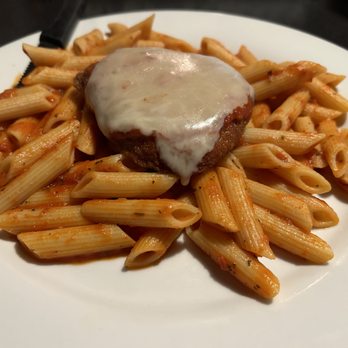 Eastwood's Grill & Lounge - Pubs Near Me - Windsor, Ontario