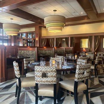 McCormick & Schmick's Grille - Dining room - Seafood Near Me - Anaheim, California McCormick & Schmick's Grille - Dining room - Seafood Near Me - Anaheim, California