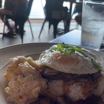 Restaurant 604 - Breakfast & Brunch Near Me - Honolulu, Hawaii
