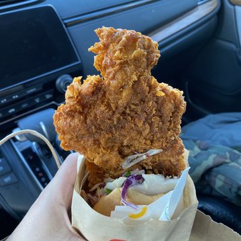 Daybird - Hot chicken sando - Chicken Shop Near Me - Los Angeles, California Daybird - Hot chicken sando - Chicken Shop Near Me - Los Angeles, California