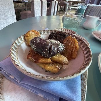 Willow - Fingerling potatoes - Italian Near Me - Sacramento, California
