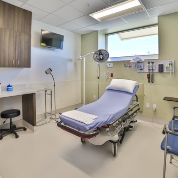 Surepoint Emergency Center - Denton - comfortable treatment Room - Emergency Rooms Near Me - Denton, Texas Surepoint Emergency Center - Denton - comfortable treatment Room - Emergency Rooms Near Me - Denton, Texas