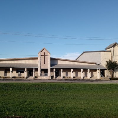 NEW BRAUNFELS BIBLE CHURCH - Updated March 2025 - 16 Photos - 652 Loop ...