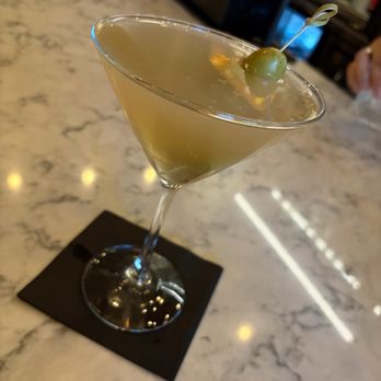 O Steaks & Seafood - Very dirty martini - Seafood Near Me - Laconia, New Hampshire
