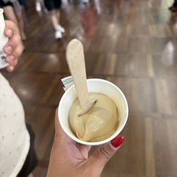 C. Coffee Lovers - caffe crema freda