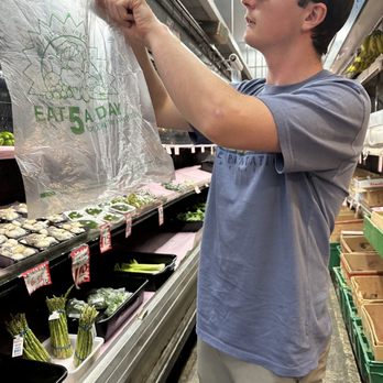 Tamashiro Market - Produce - Grocery Near Me - Honolulu, Hawaii Tamashiro Market - Produce - Grocery Near Me - Honolulu, Hawaii