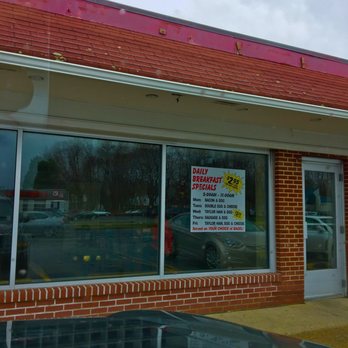 Roxbury Bagel & Deli - Front of store - Bagels Near Me - Succasunna, New Jersey