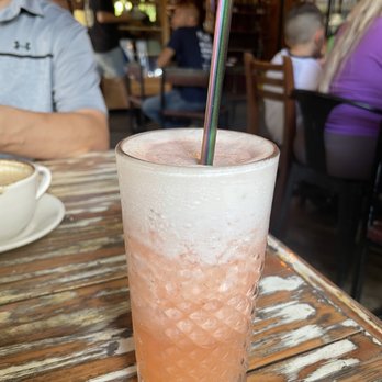 Café Choux Choux - The Choux Choux Smoothie - Bakeries Near Me - Playa del Carmen, ROO
