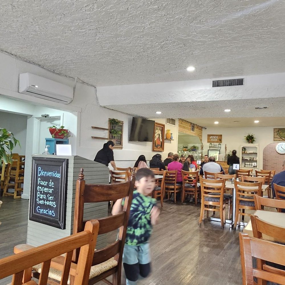 Familia Loritos - Inside - Mexican Near Me - Phoenix, Arizona Familia Loritos - Inside - Mexican Near Me - Phoenix, Arizona