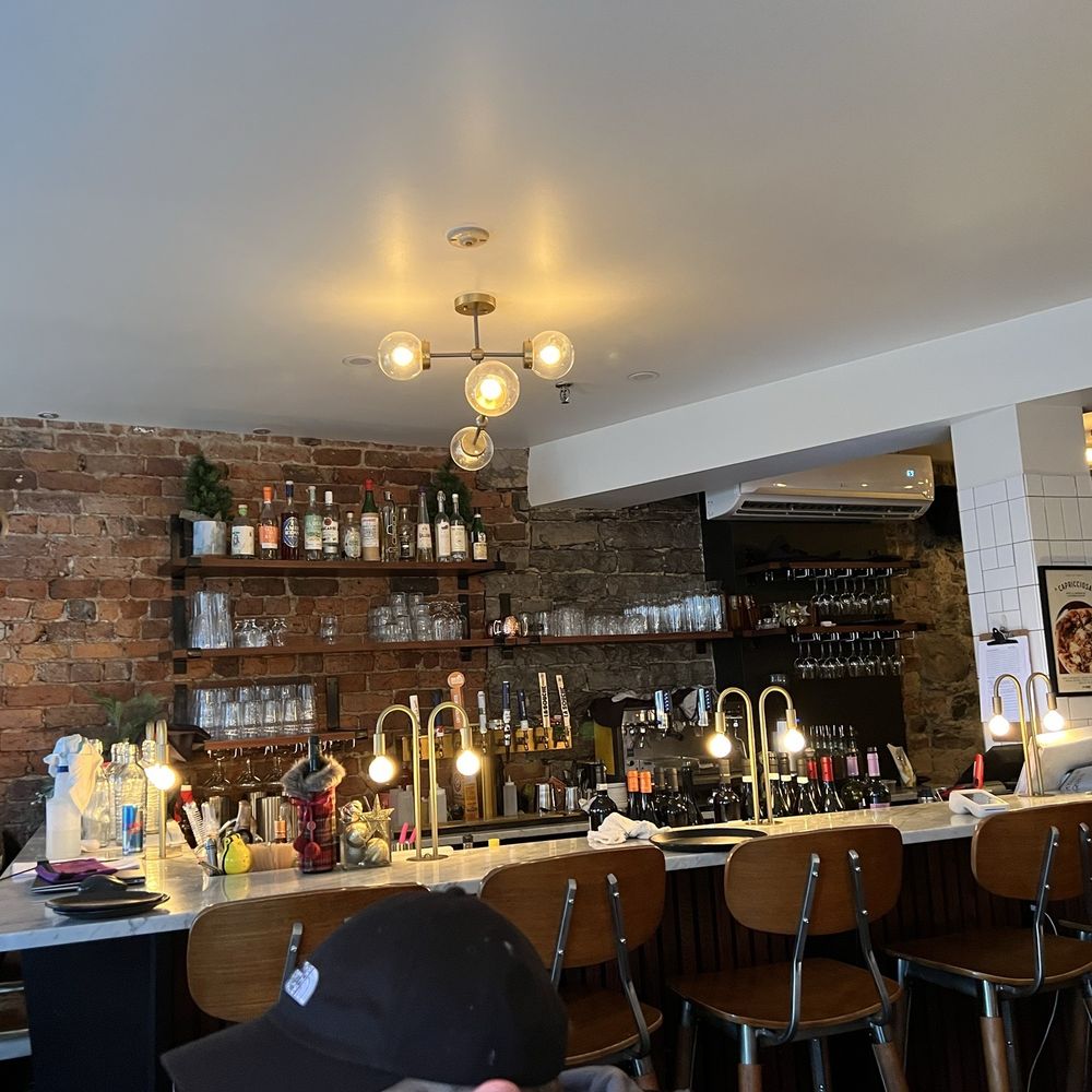 No.900 - Bar area. - Pizza Near Me - Quebec City, Quebec