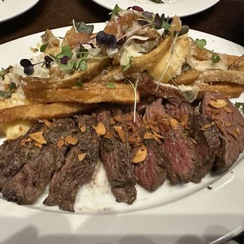 Entourage - Bavette's steak frites - American Near Me - Downers Grove, Illinois