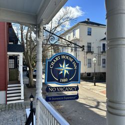Chart House Inn