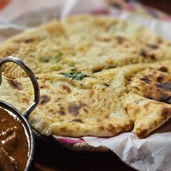 Sheesh Mahal - Garlic and Cheese Naan