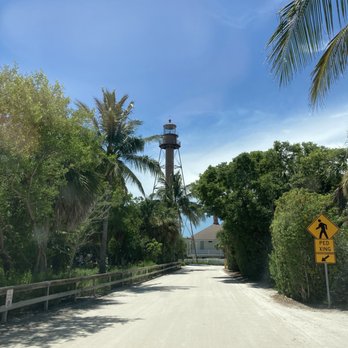 Sundial Beach Resort - Lighthouse - 3 miles away - Hotels Near Me - Sanibel, Florida Sundial Beach Resort - Lighthouse - 3 miles away - Hotels Near Me - Sanibel, Florida