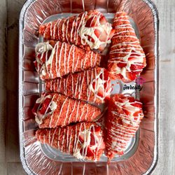Jarosity - Strawberry Crunch Cheesecake Cones