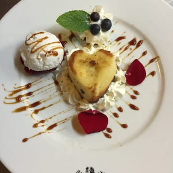 Los Personajes - Coulant de chocolate blanco - Brasseries Near Me - Castelldefels, B