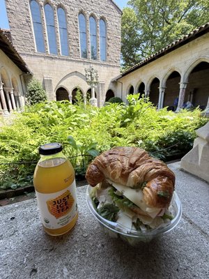 The Trie Café by null