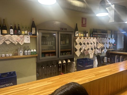Grasshopper Ramen Bar by null