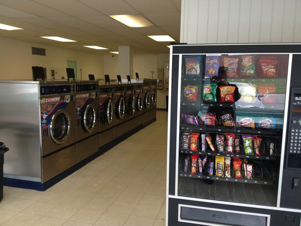 DOOLEY’S LAUNDROMAT Updated September 2024 403 E Wayne St