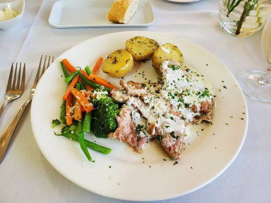 Lara's Fine Dining by null