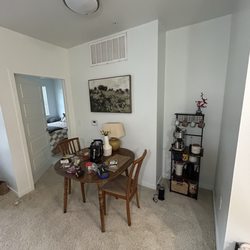 The Brodie Apartments - Dining room