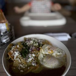 Casa Mia - Chilaquiles Chile Poblano Sauce - @rayz