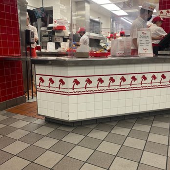 In-N-Out Burger - Waiting for the food - Burgers Near Me - Anaheim Hills, California