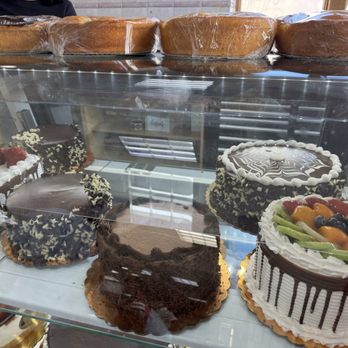 Paulanto Bakery - Bakeries Near Me - Bayonne, New Jersey