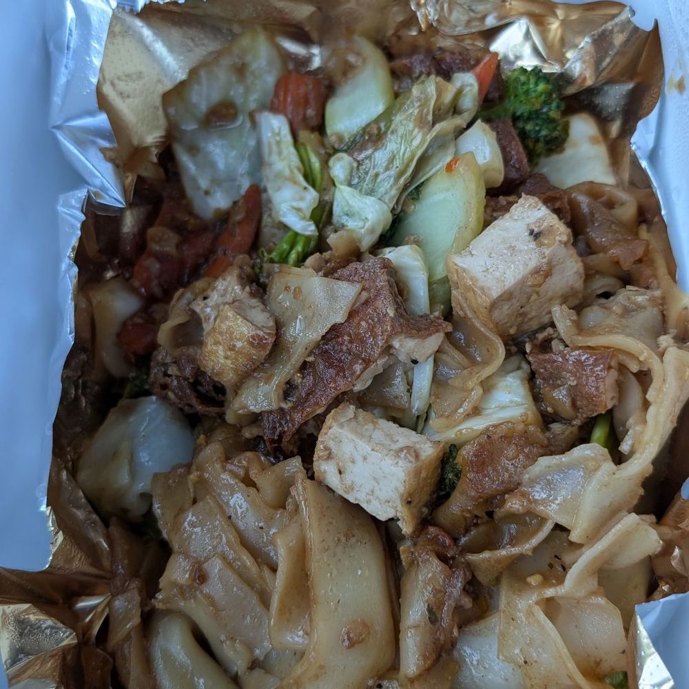 California Thai - Pad see ew with tofu. Pad See-Eiw - Thai Near Me - El Sobrante, California California Thai - Pad see ew with tofu. Pad See-Eiw - Thai Near Me - El Sobrante, California