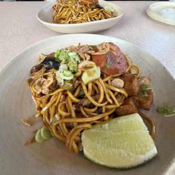 BB's - Filipino Near Me - Toronto, Ontario BB's - Filipino Near Me - Toronto, Ontario