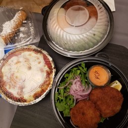 Crab cakes dinner