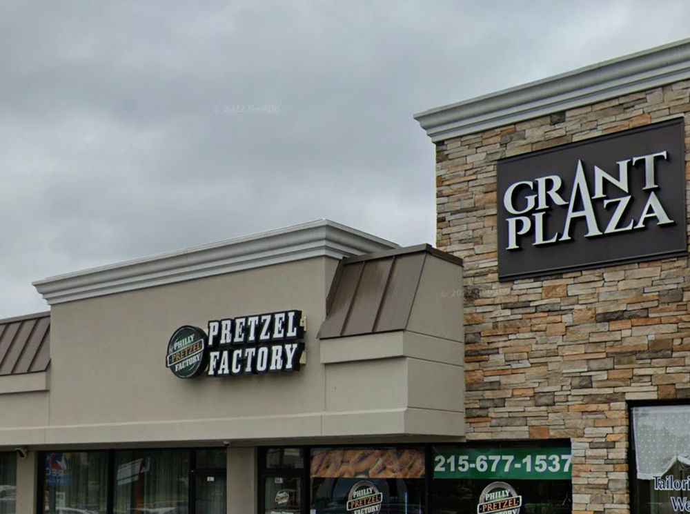 PHILLY PRETZEL FACTORY Updated October 2024 19 Reviews 1687 Grant