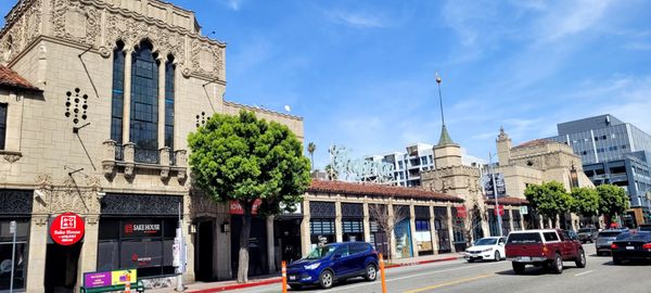 Chapman Plaza by null