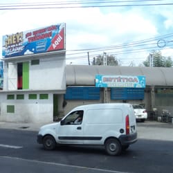 Servi Car Wash División - La fachada del Servi Car Wash