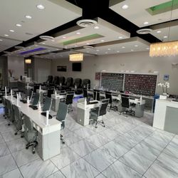 Apple Nailed It Spa - Salon Interior