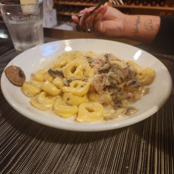 Vino e Cucina - Tortellini - Italian Near Me - Long Beach, California Vino e Cucina - Tortellini - Italian Near Me - Long Beach, California