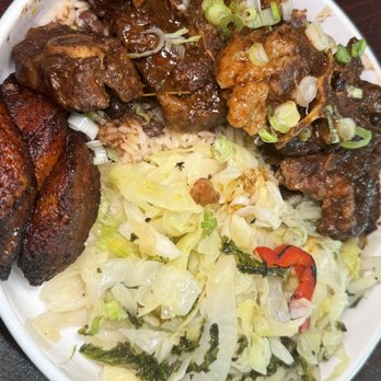 Yard - Bigga Oxtail Meal - Caribbean Near Me - Baltimore, Maryland